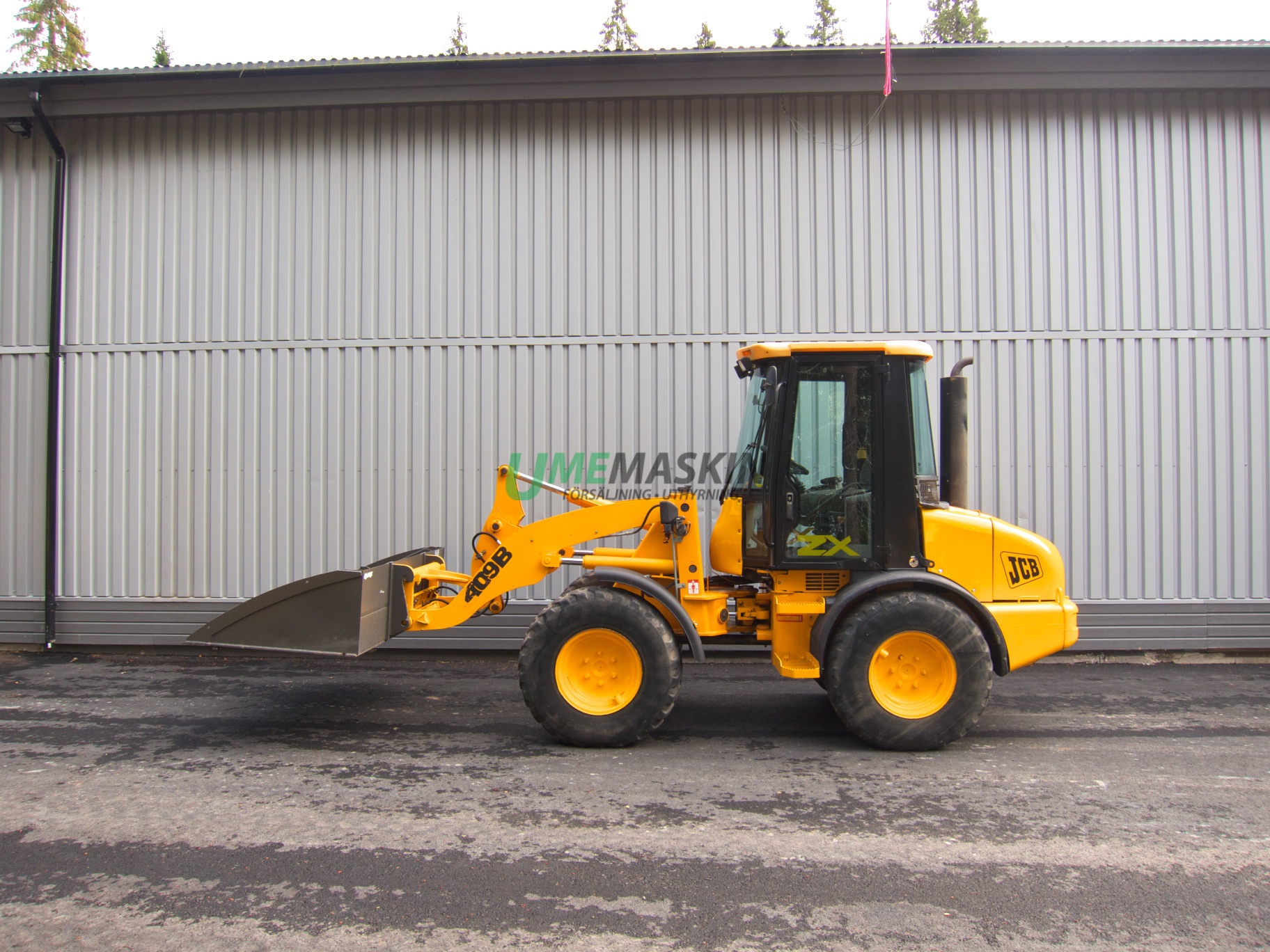 JCB 409B -99