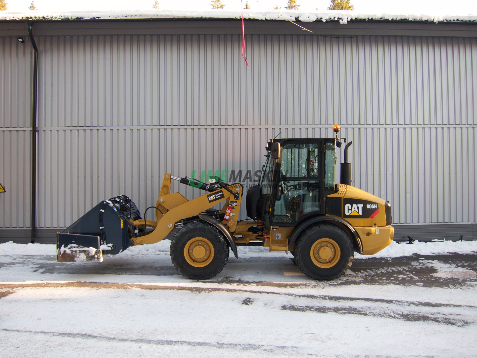 Cat 906H -11 (40 km/h)