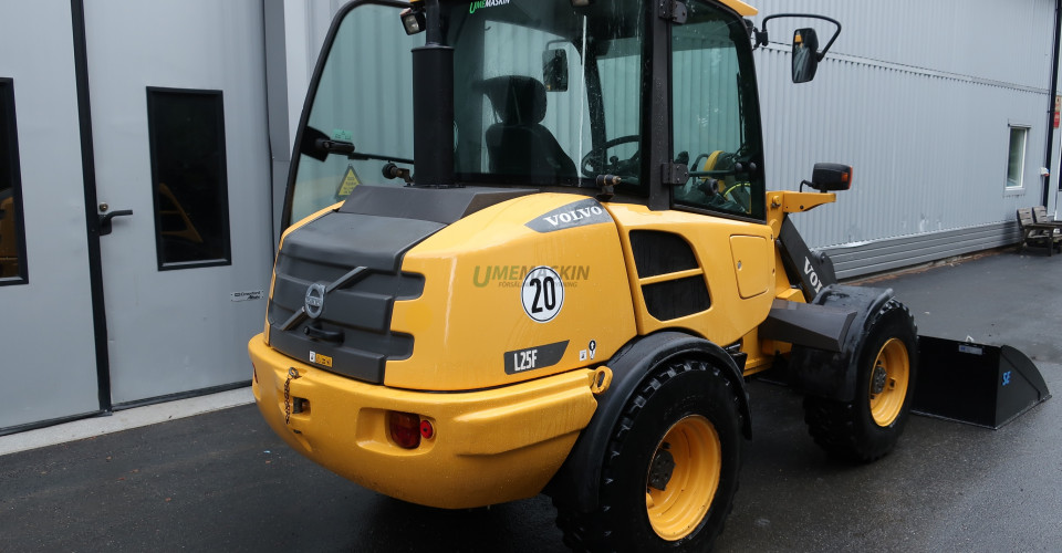 Bild på Volvo L25F -15