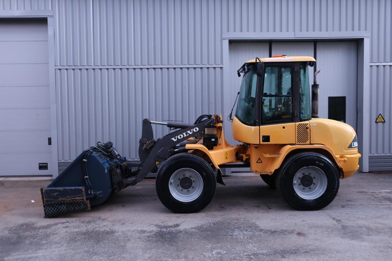 Volvo L30B Pro -06