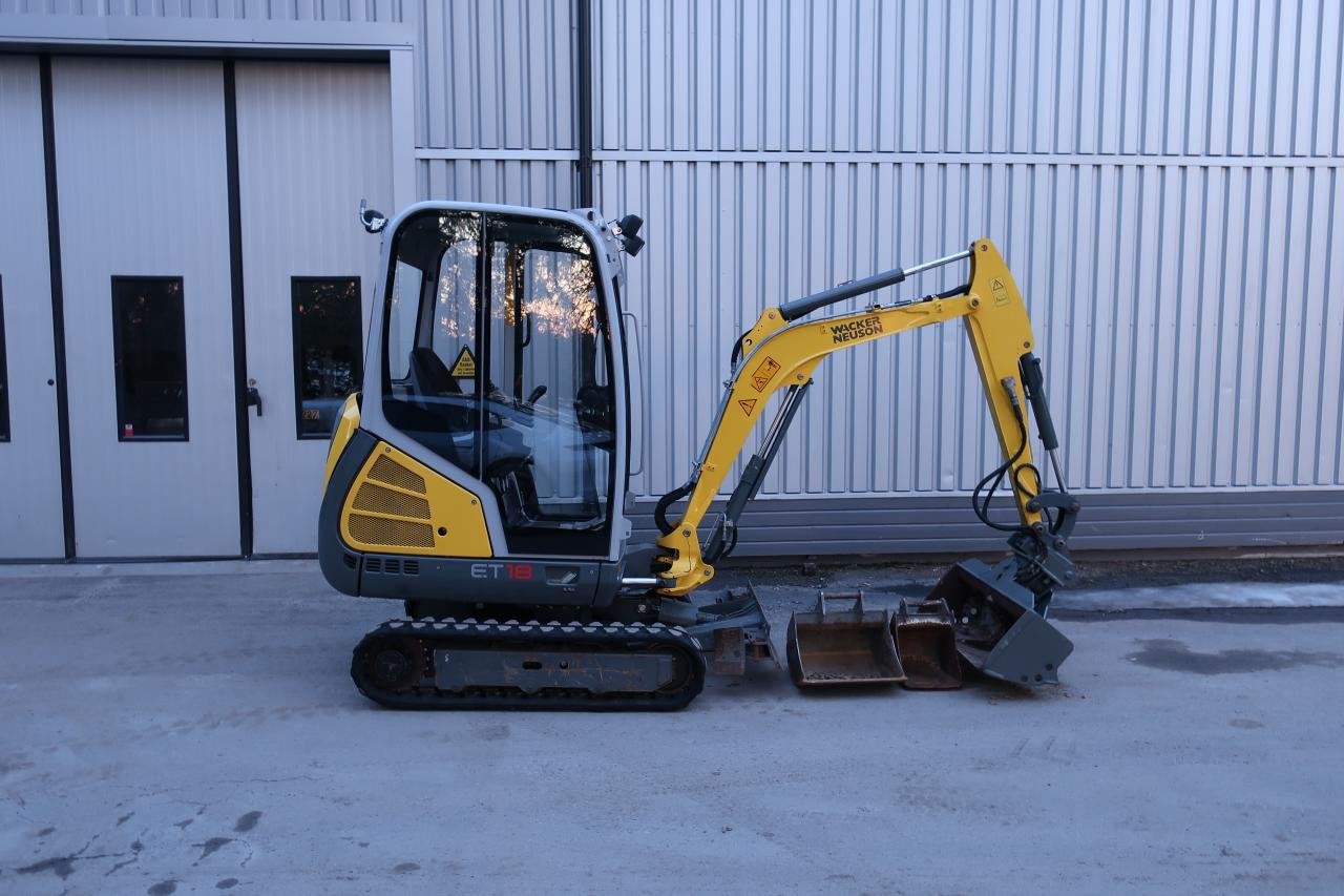 Neuson ET18 -17