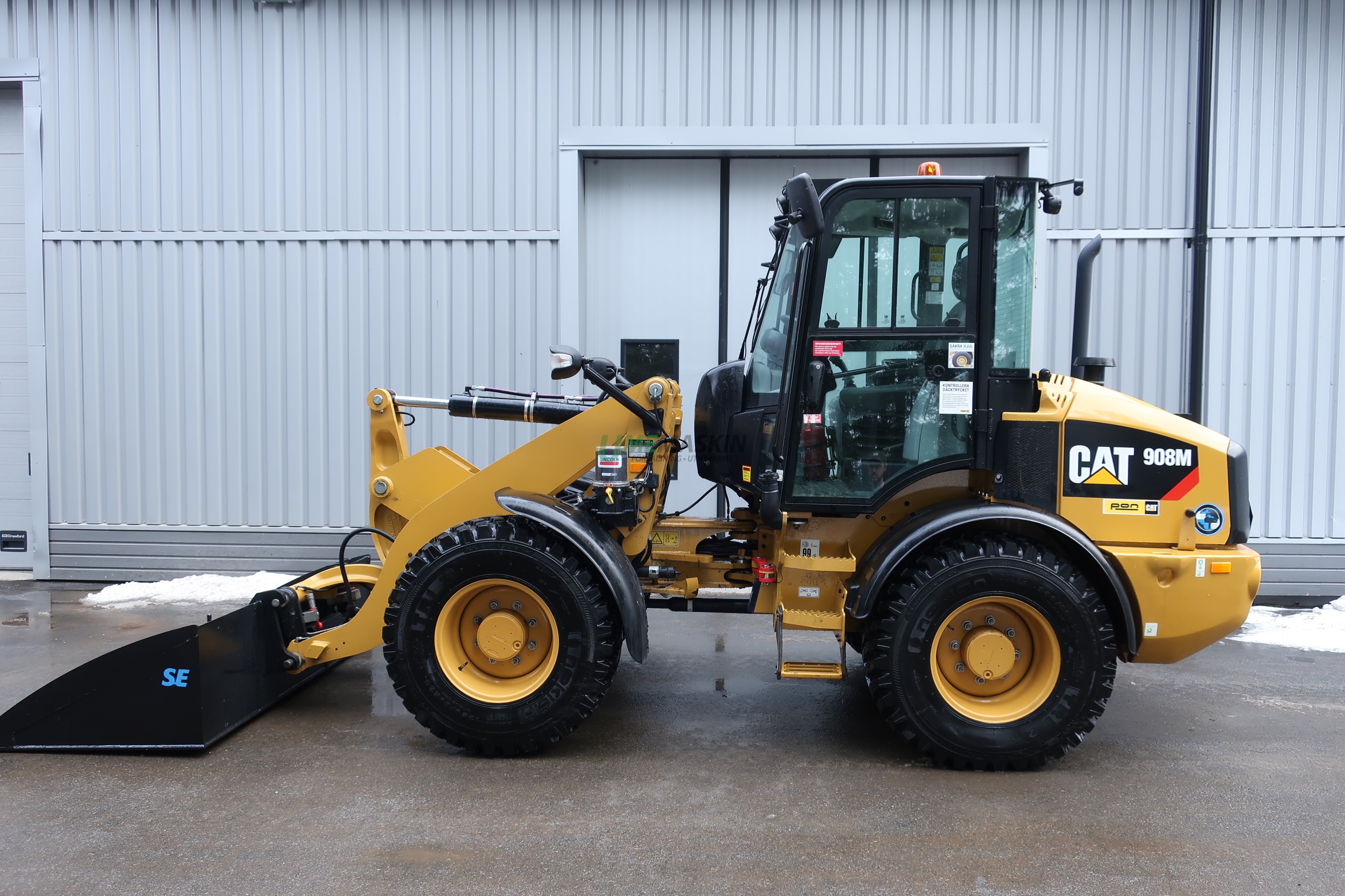 Cat 908M -18