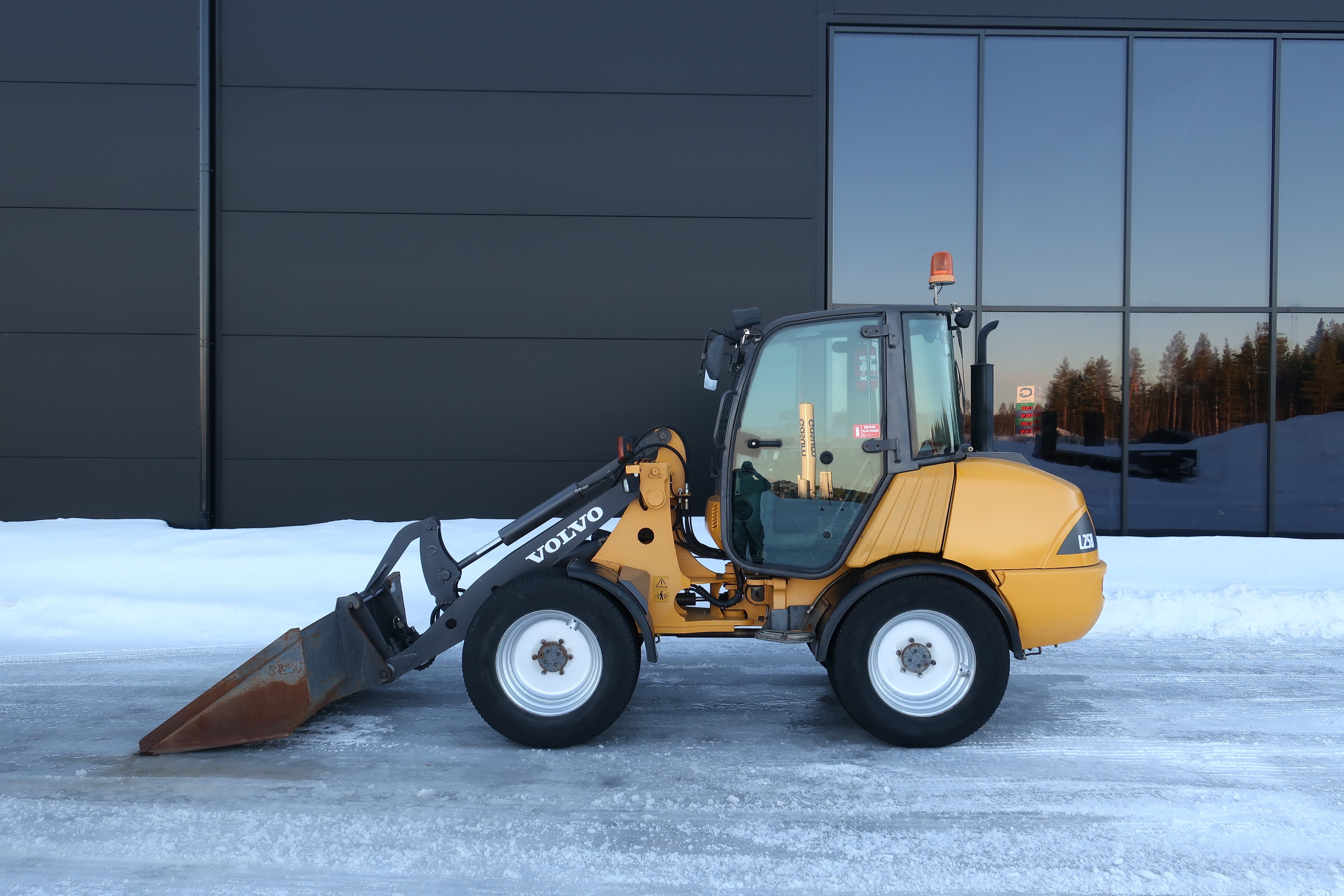 Volvo L25B -06