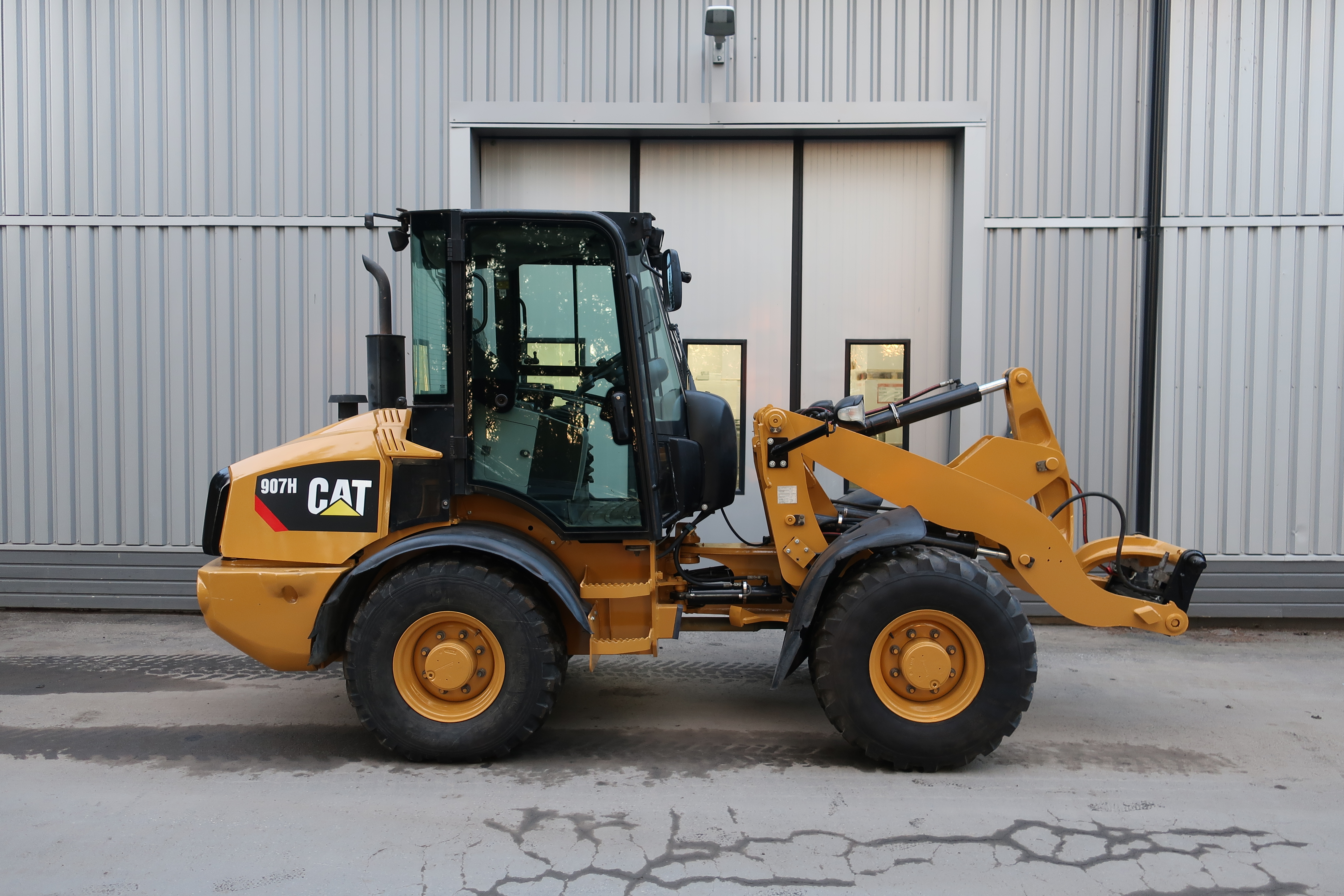 Cat 907H -08