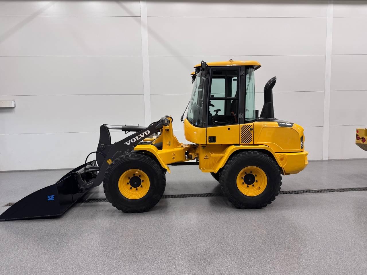 Volvo L30G med ny planerskopa
