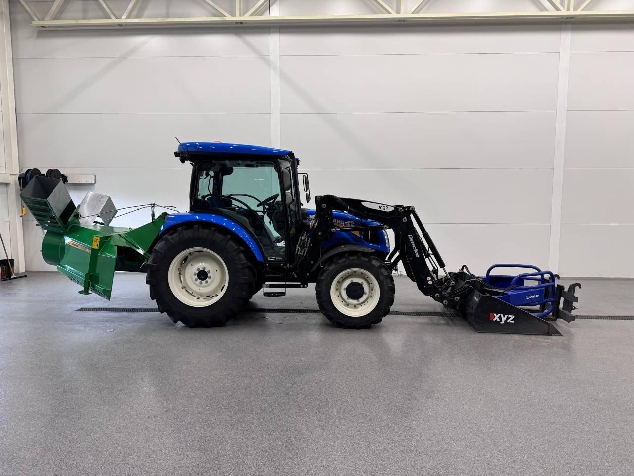 New Holland T4.75S med redskap