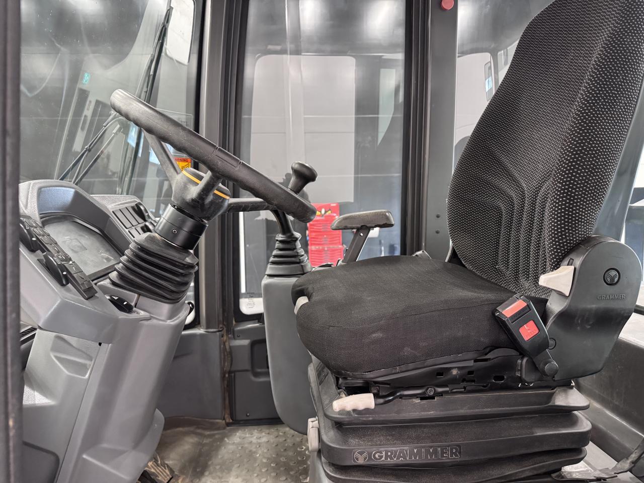 Bild på Volvo L30G med nya snödäck
