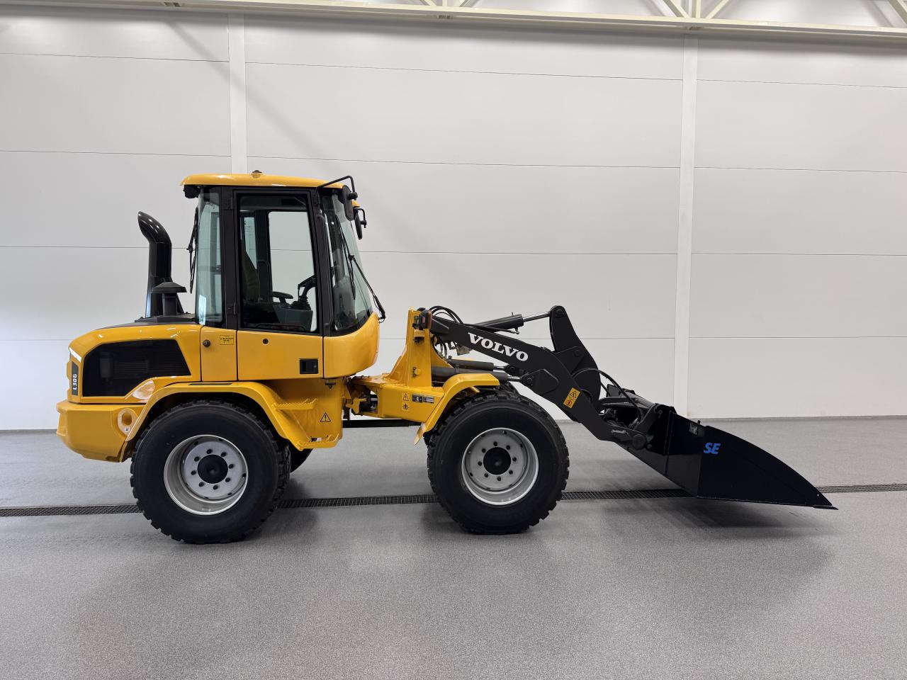 Volvo L30G med nya snödäck