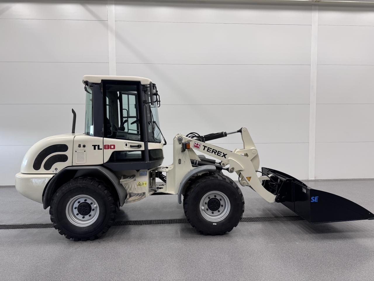 Terex TL80 med L30 fäste