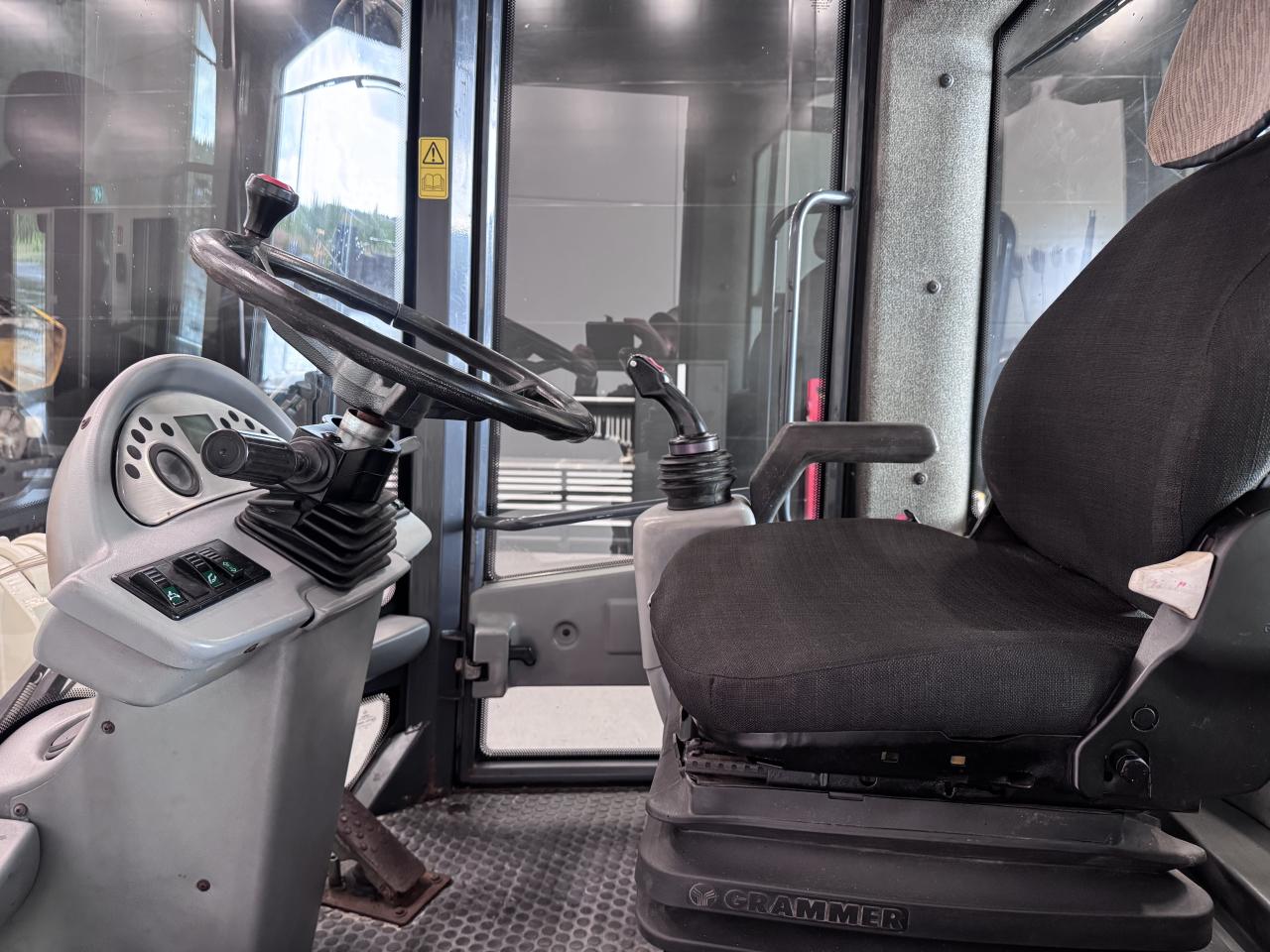 Bild på Terex TL80 med L30 fäste