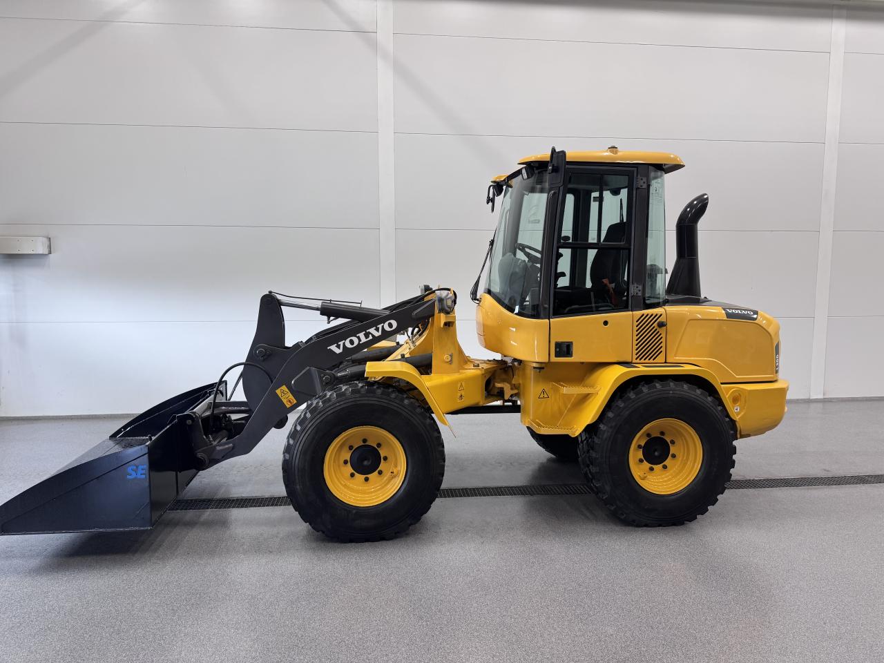 Volvo L30G med nya redskap