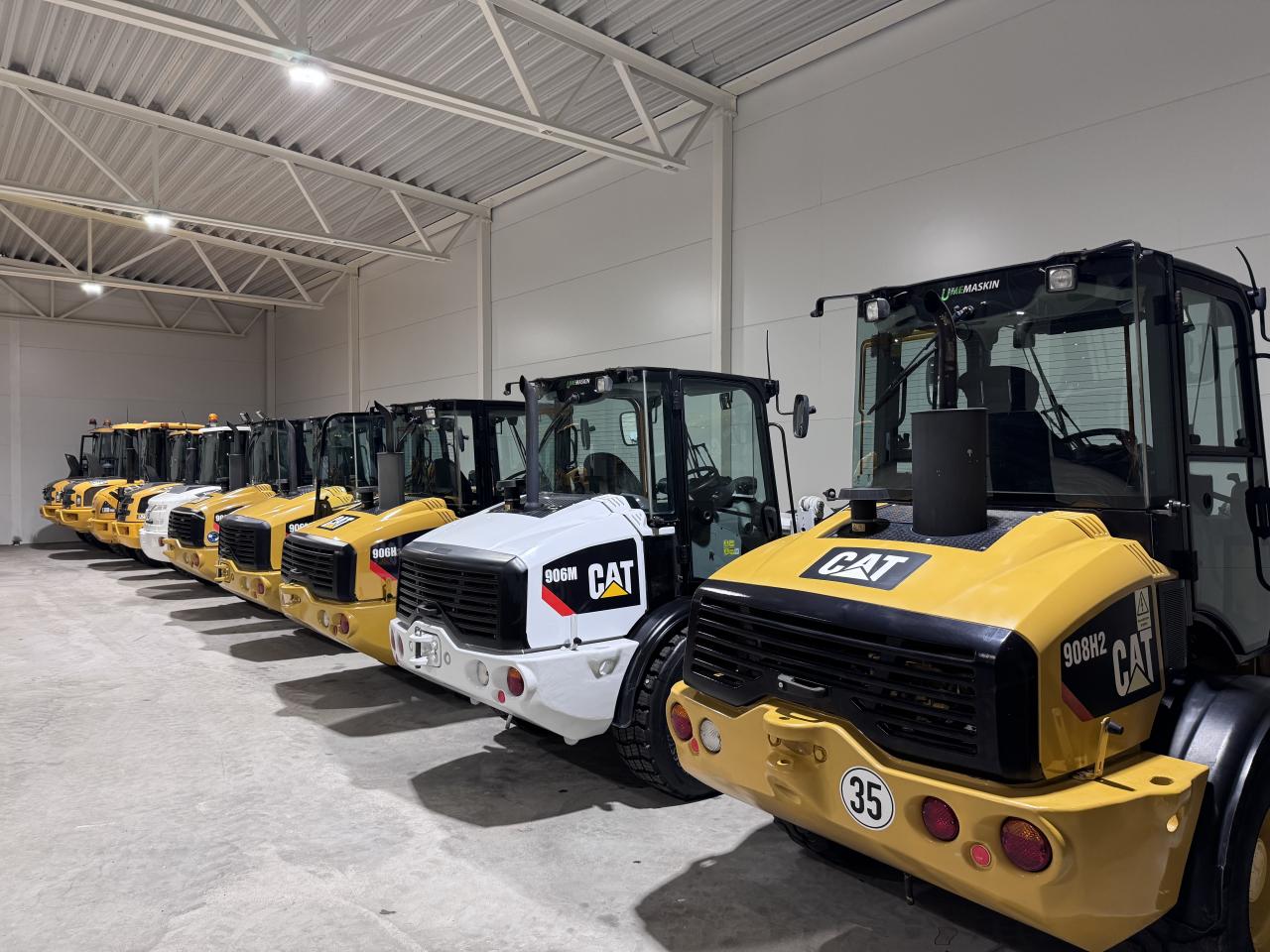 Över ett 50-tal fina lastmaskiner i lager upp till 10 ton