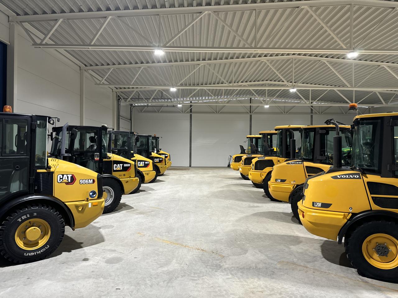 Bild på Över ett 50-tal fina lastmaskiner i lager upp till 10 ton