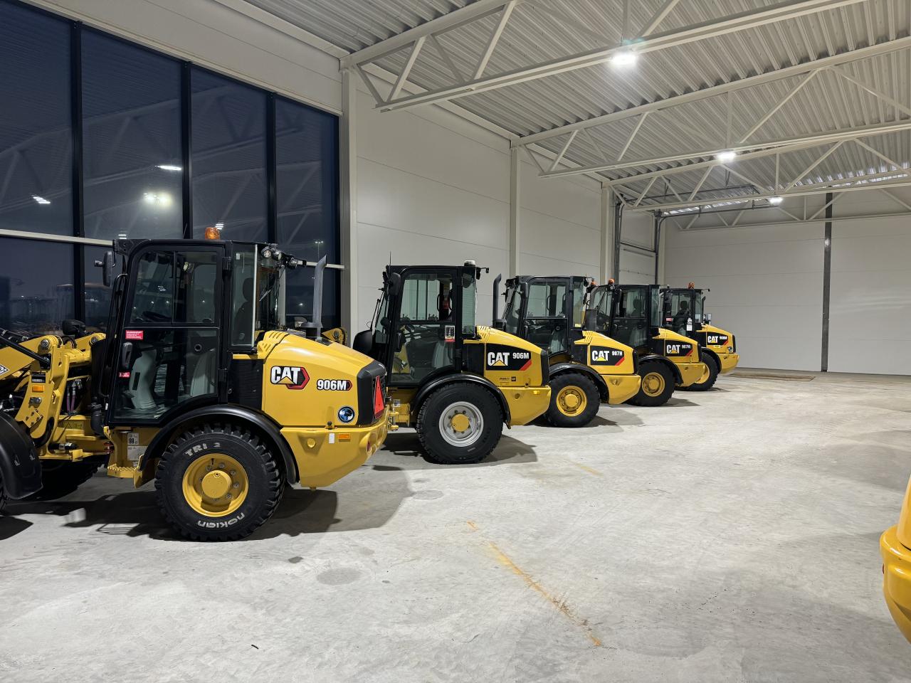 Bild på Över ett 50-tal fina lastmaskiner i lager upp till 10 ton