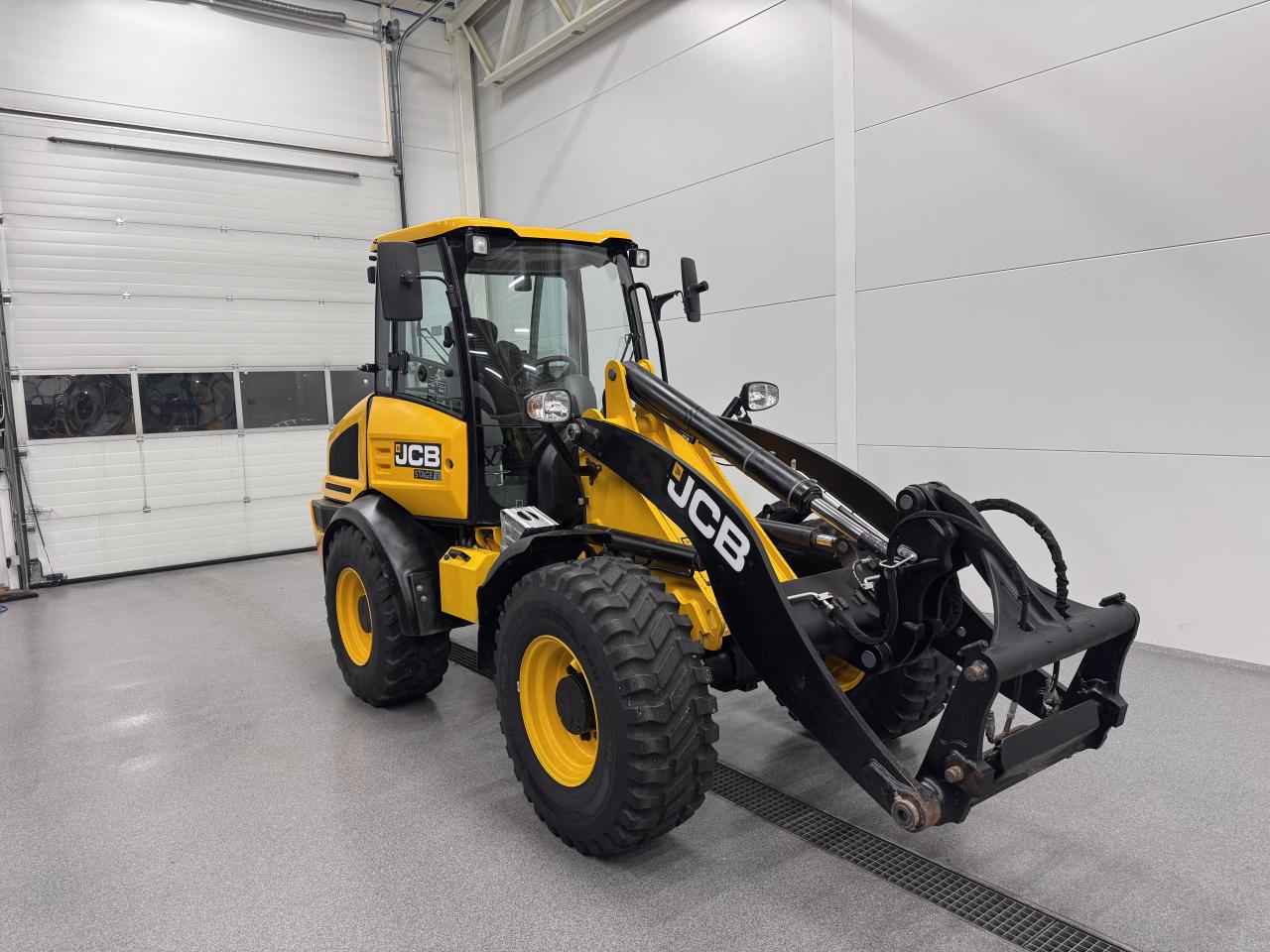 Bild på JCB 409 Med ny planerskopa