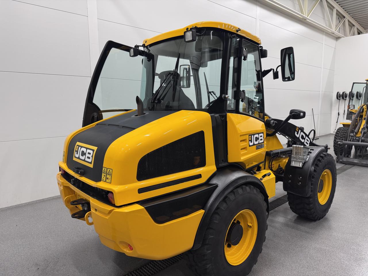 Bild på JCB 409 Med ny planerskopa