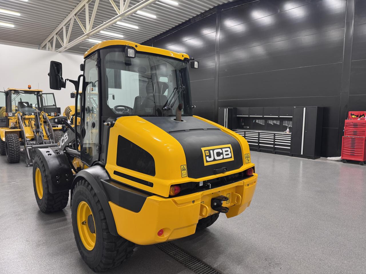 Bild på JCB 409 Med ny planerskopa