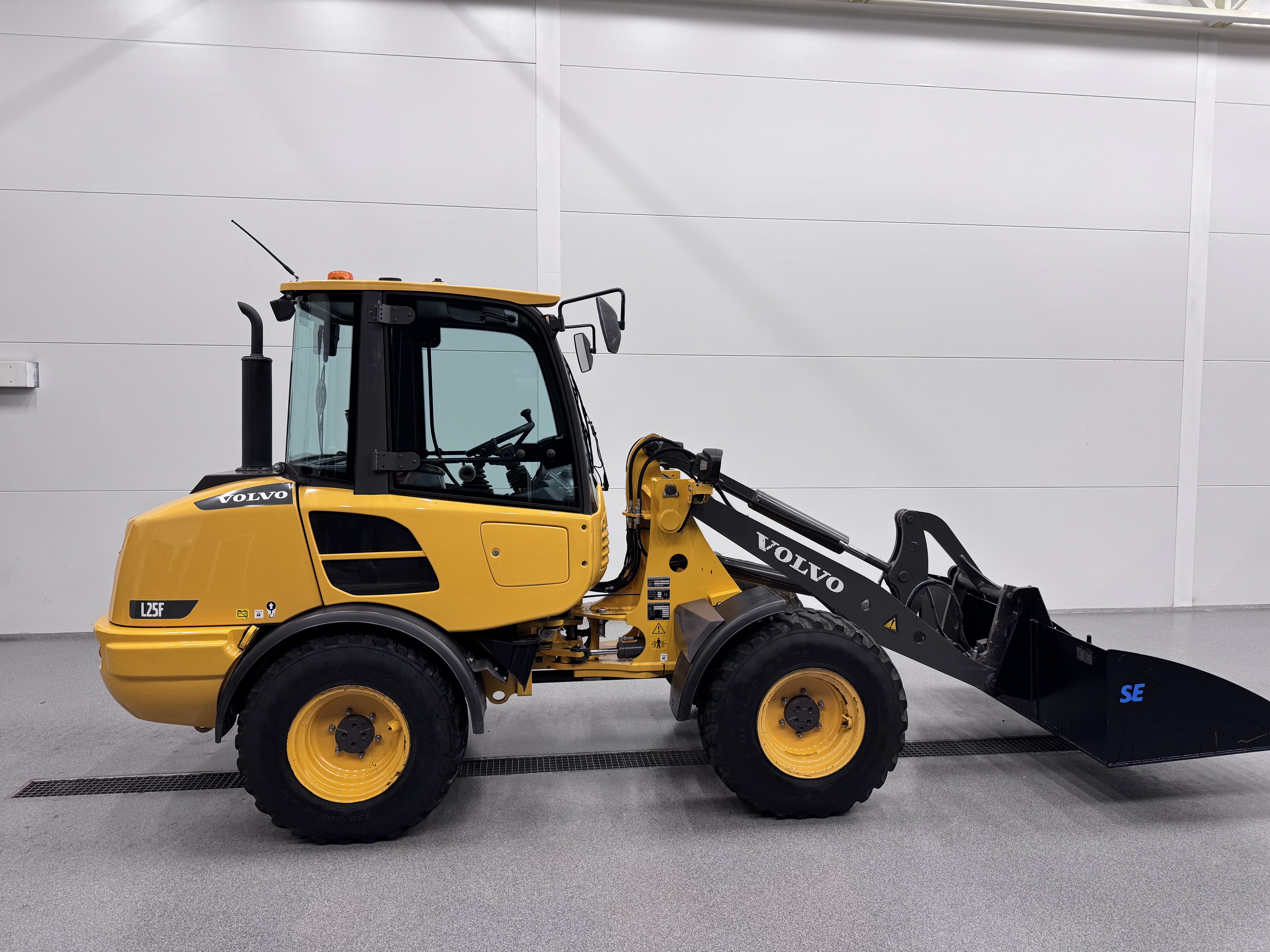 Volvo L25F