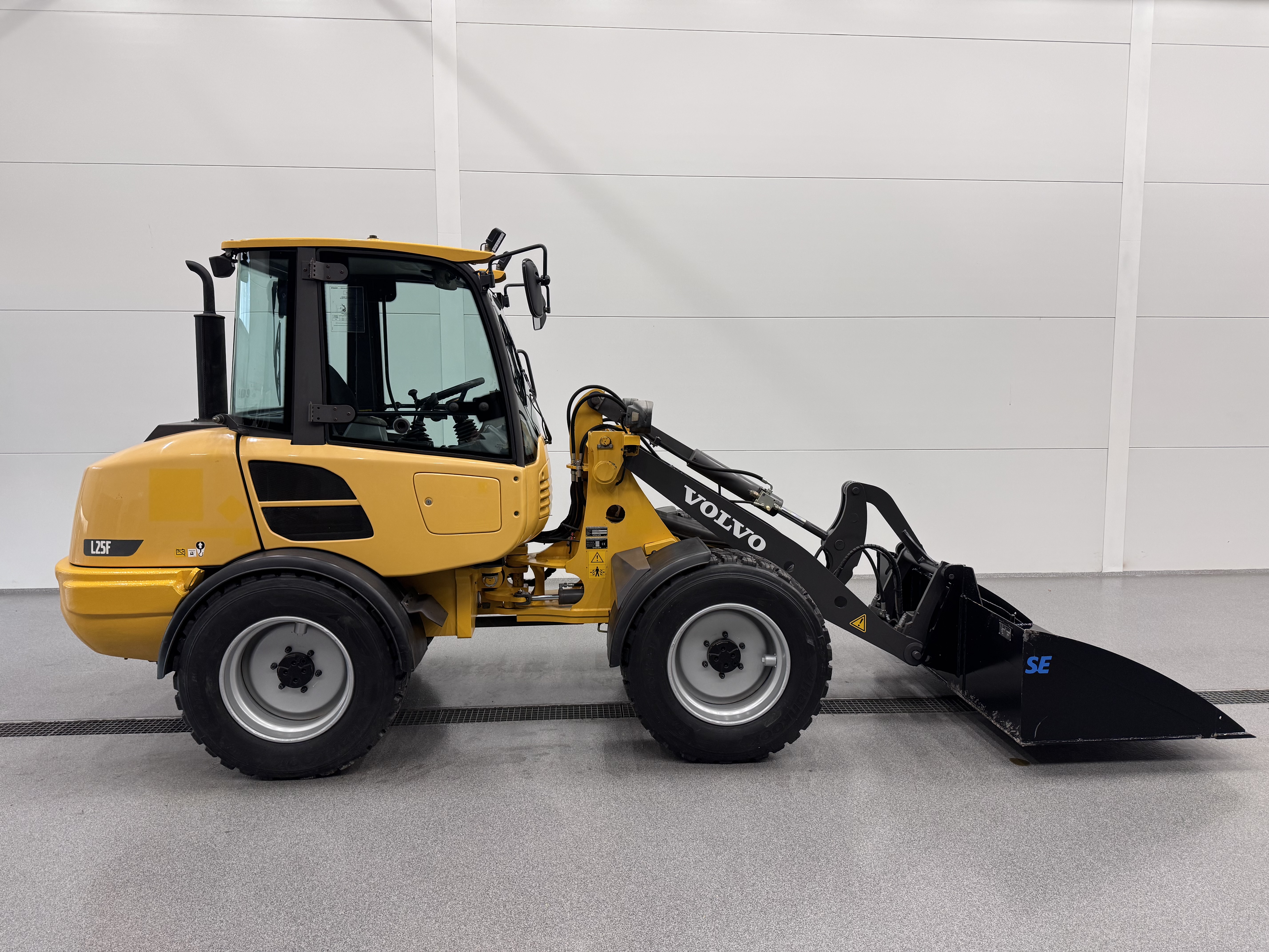 Volvo L25F