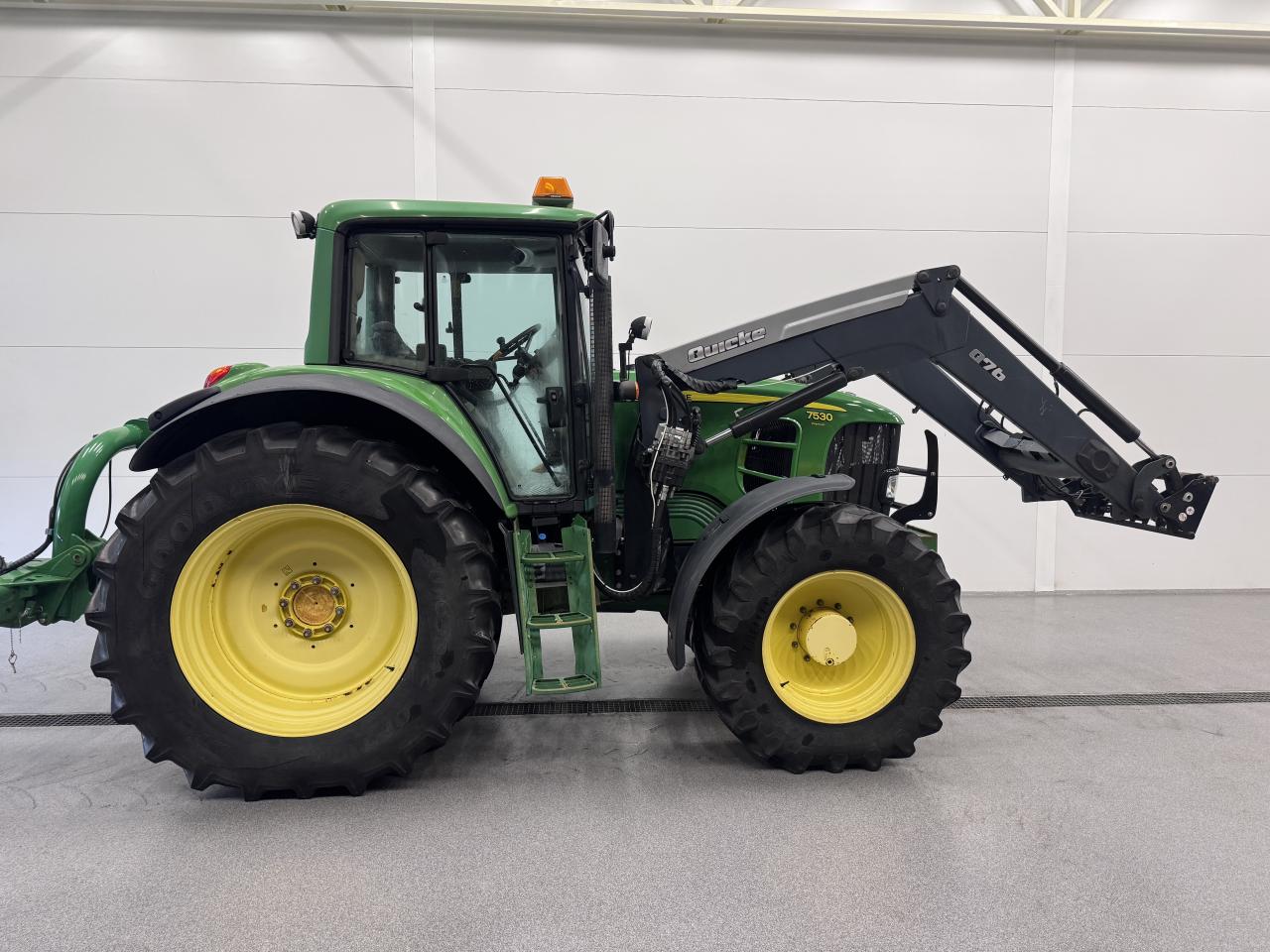 Jon Deere 7530 Med lastare