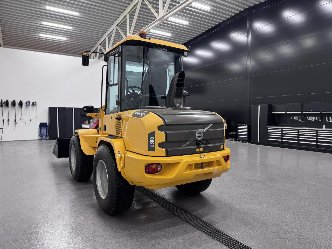 Bild på Volvo L30g med redskap