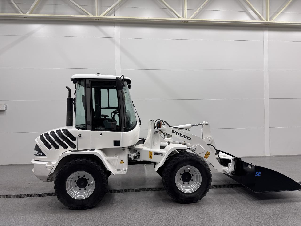 Volvo L30B Pro med redskap