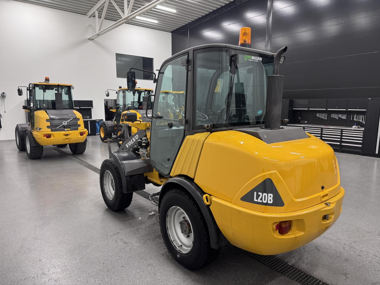 Bild på Volvo L20B med redskap