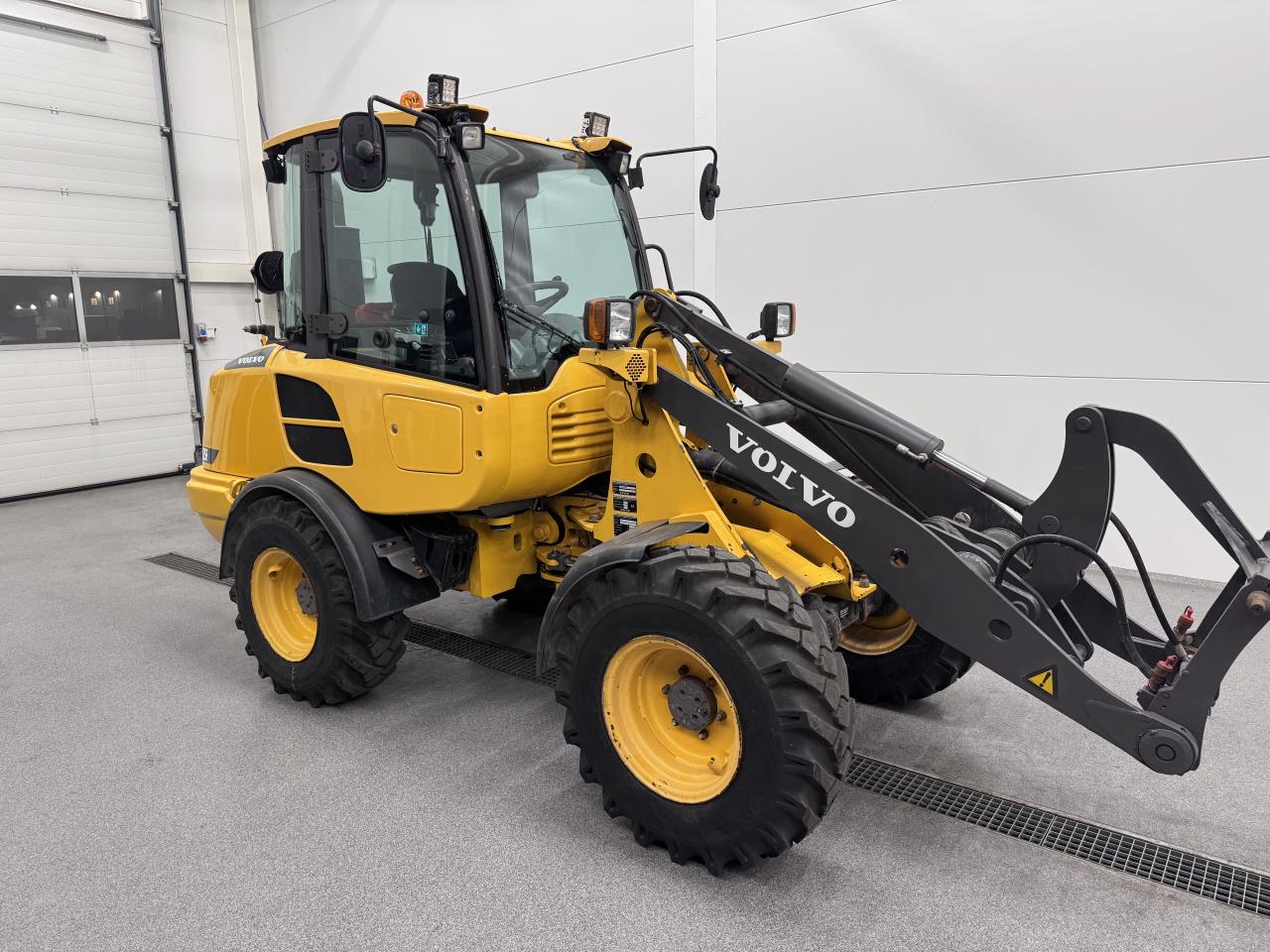 Bild på Volvo L25F Med redskap