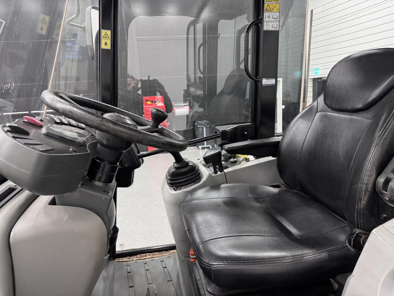 Bild på Cat 906H. Snabbgående