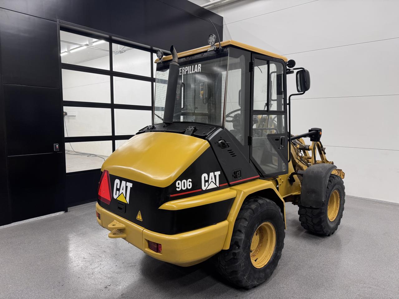 Cat 906