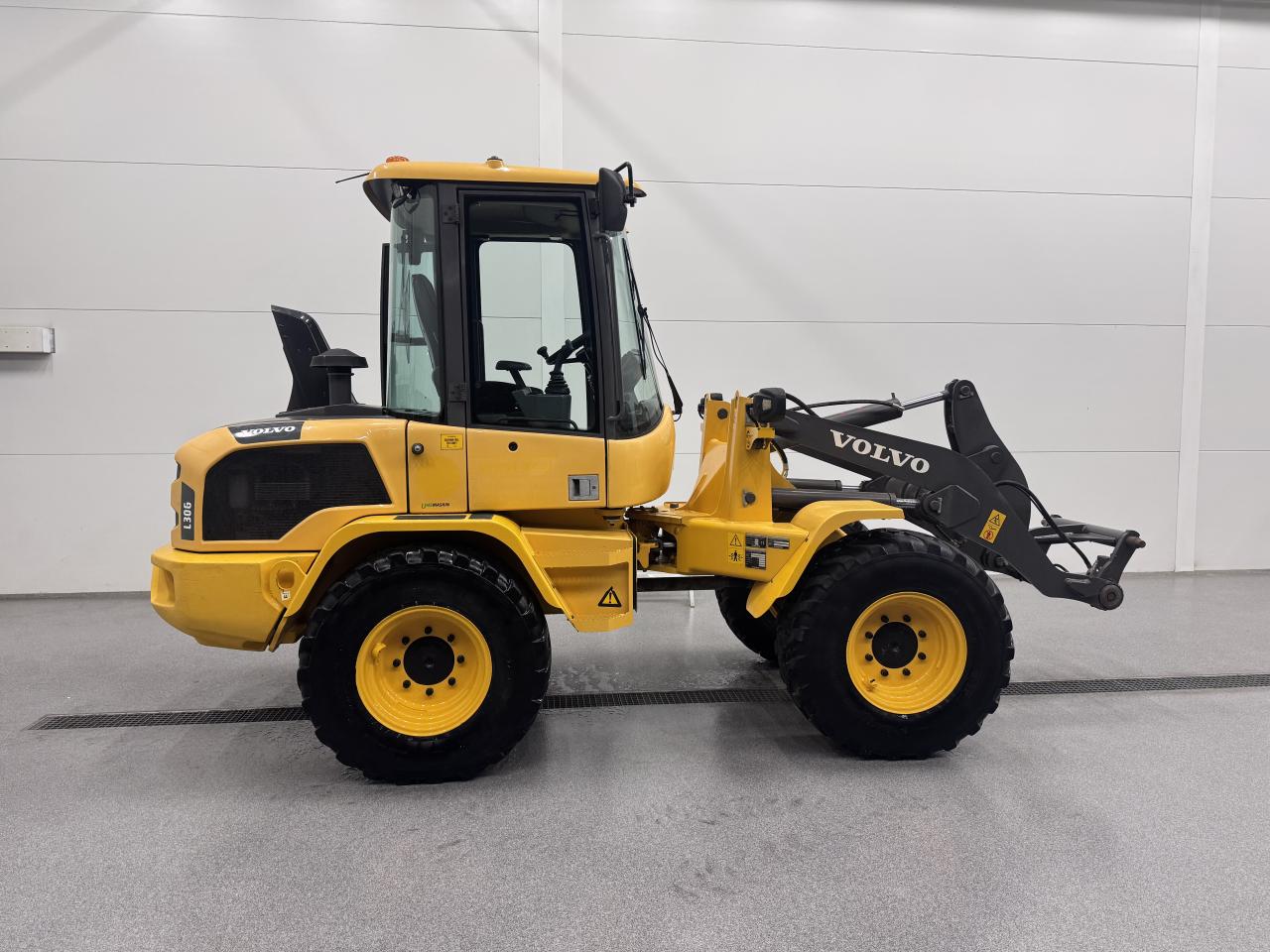 Volvo L30G med redskap