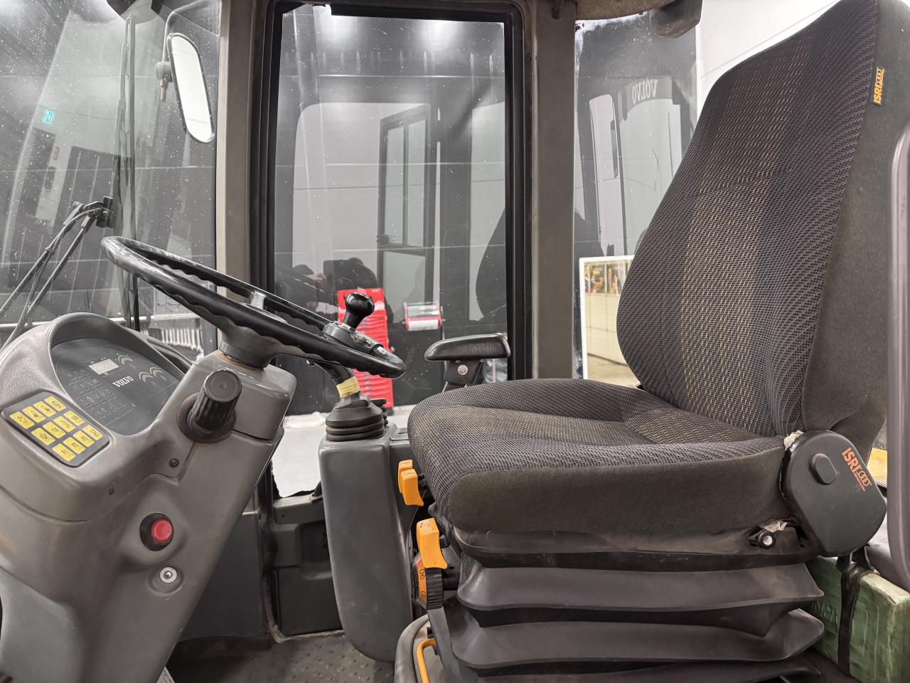 Bild på Volvo L30B med ny planerskopa