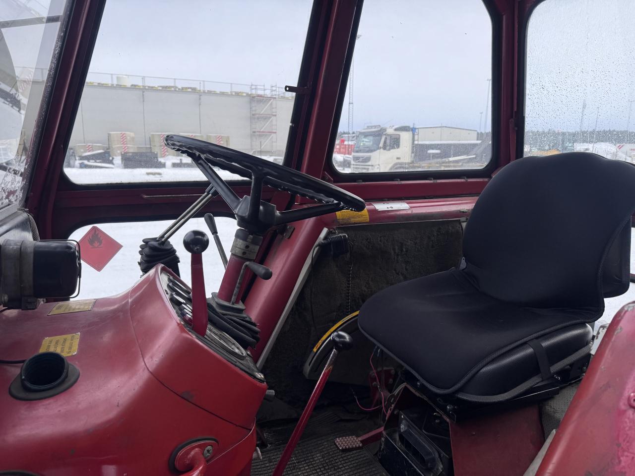 Bild på Volvo BM 650 med lastare