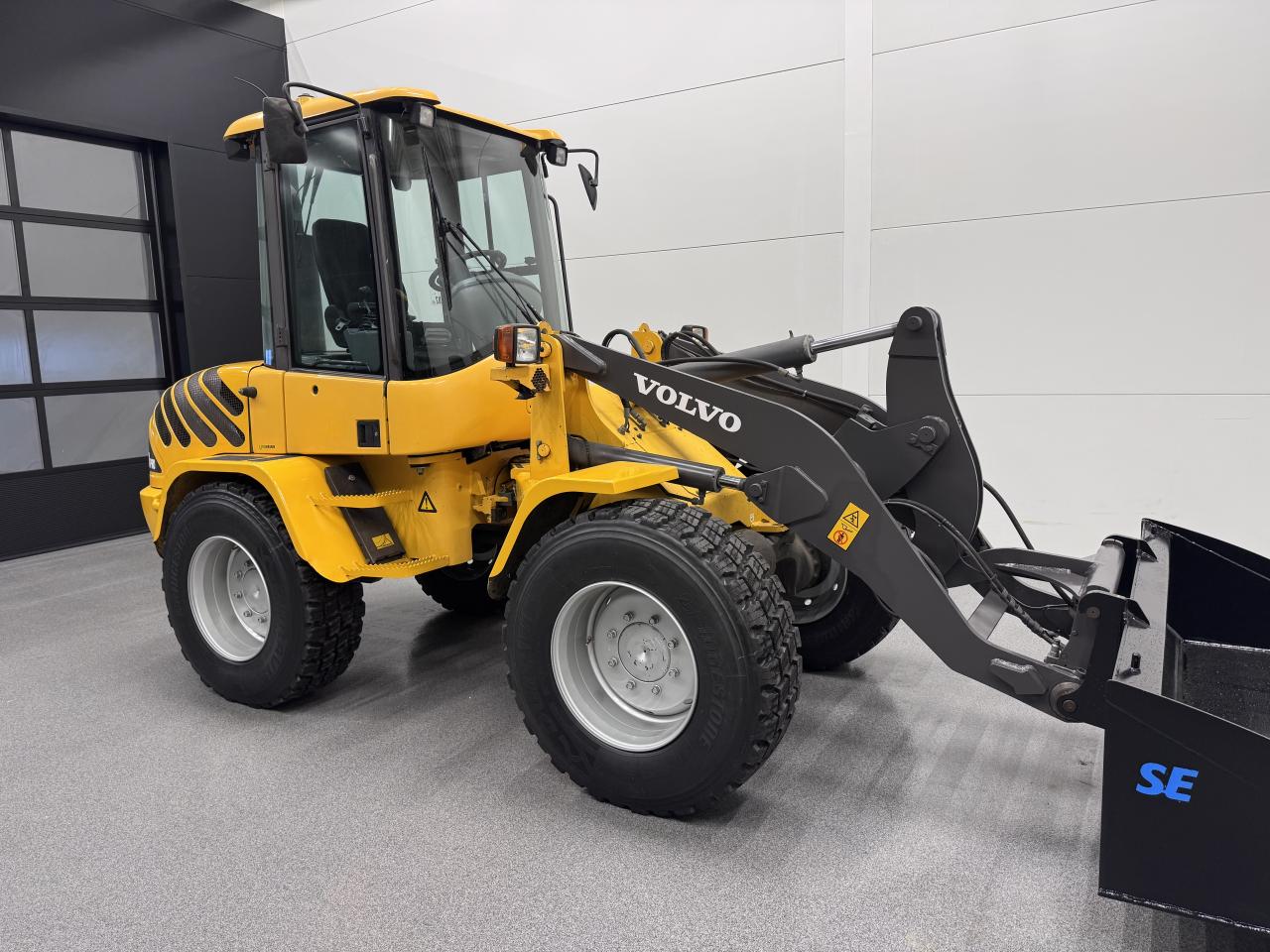 Bild på Volvo L35B Pro med nya snödäck