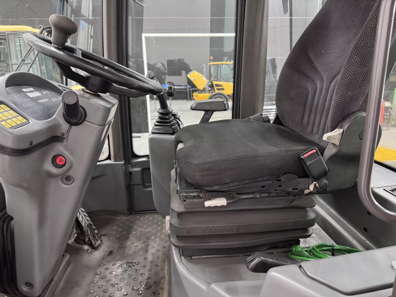 Bild på Volvo L35B Pro med nya snödäck