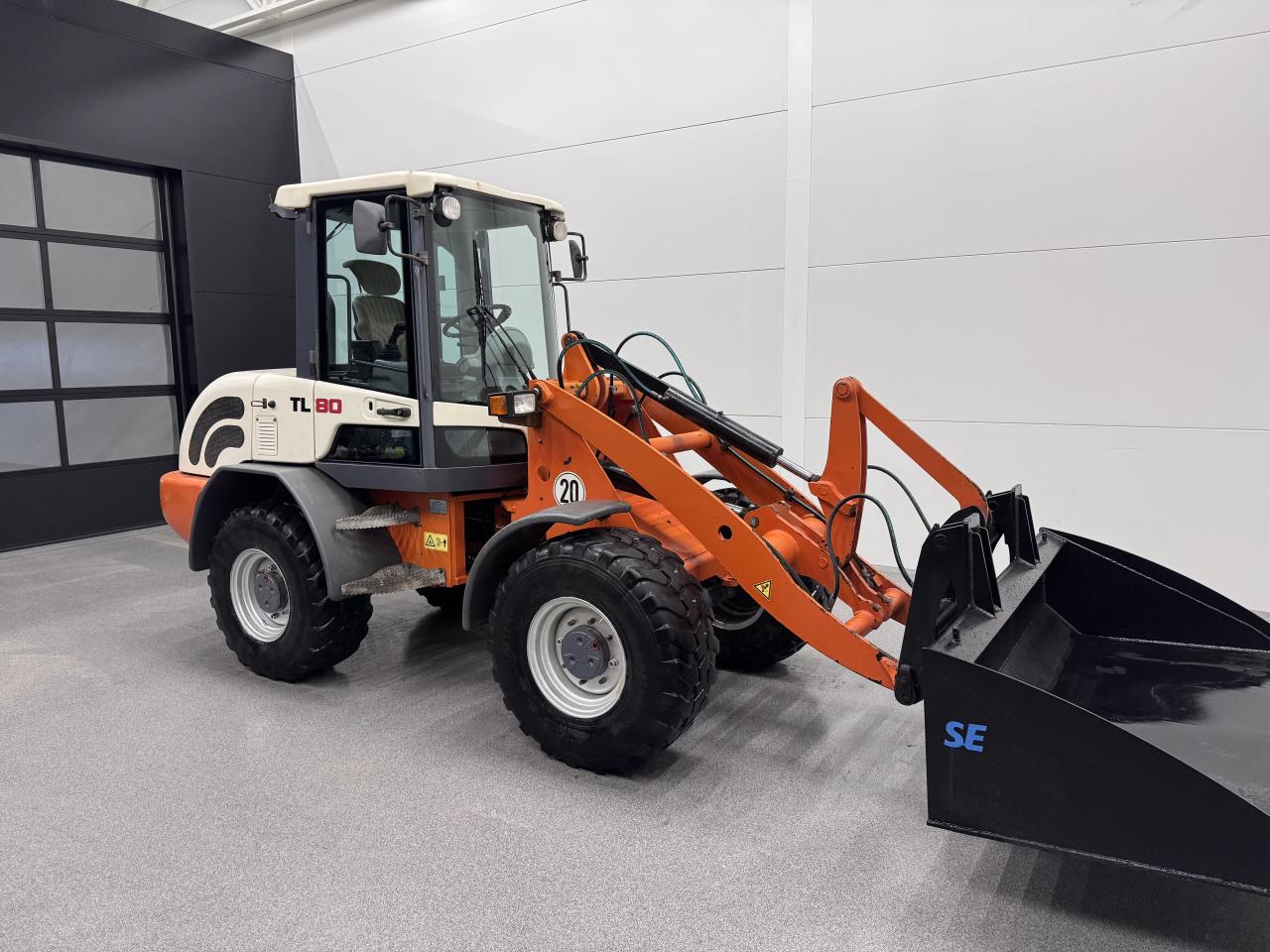 Bild på Terex TL80 med ny planerskopa