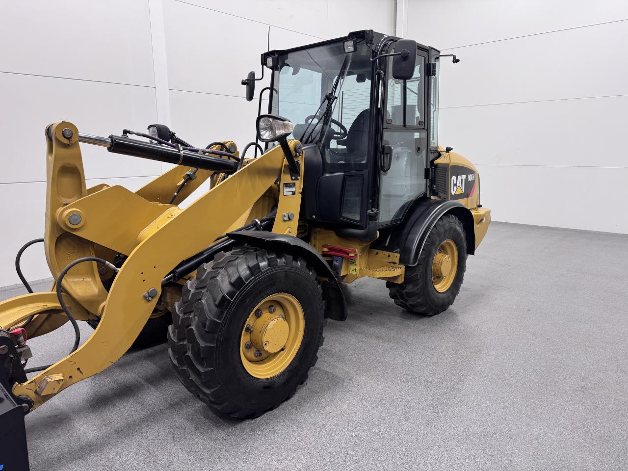 Bild på Cat 906H Snabbgående