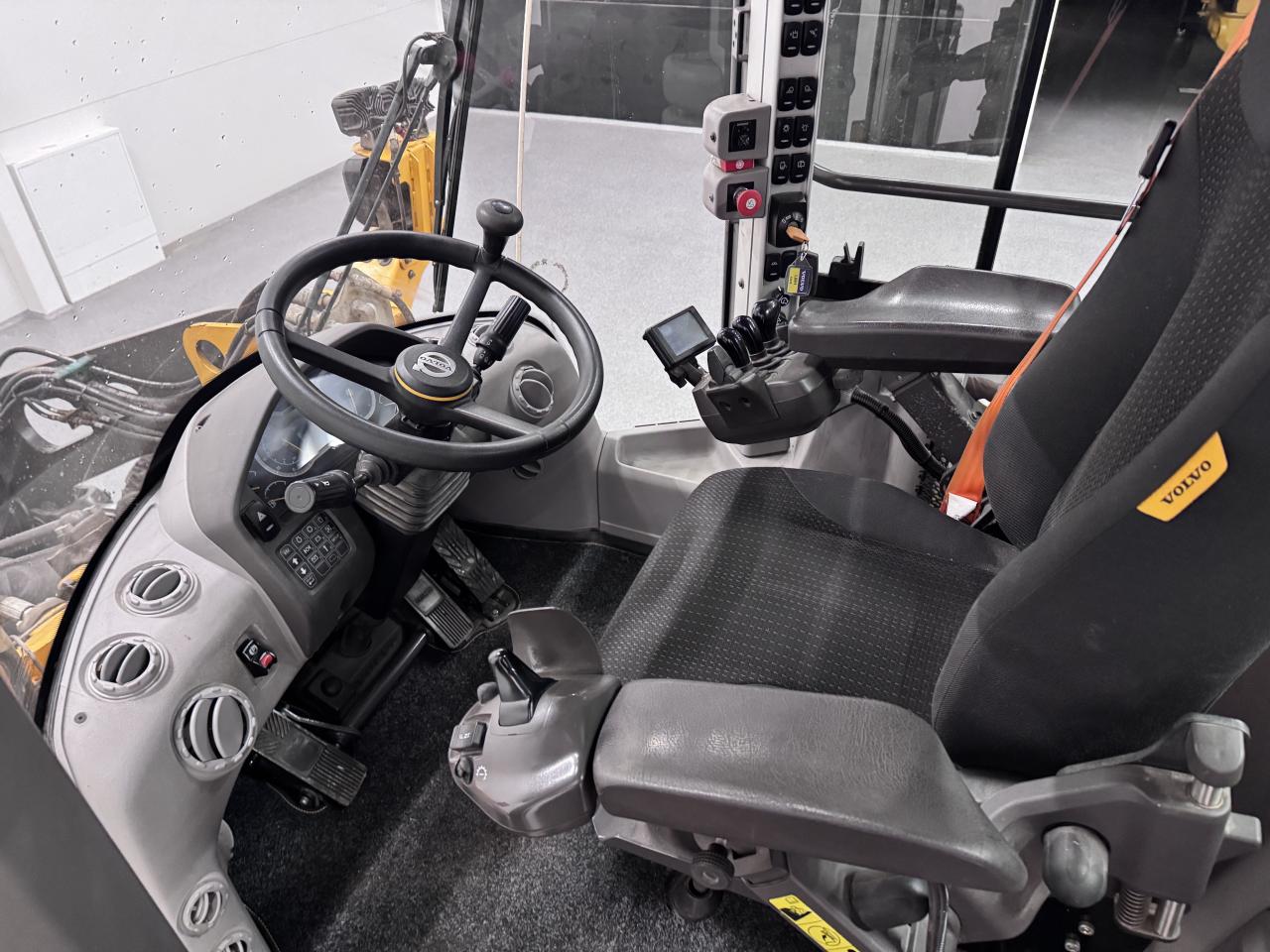 Bild på Volvo L60H Svensksåld med skevfäste