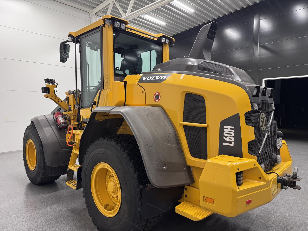 Bild på Volvo L60H Svensksåld med skevfäste