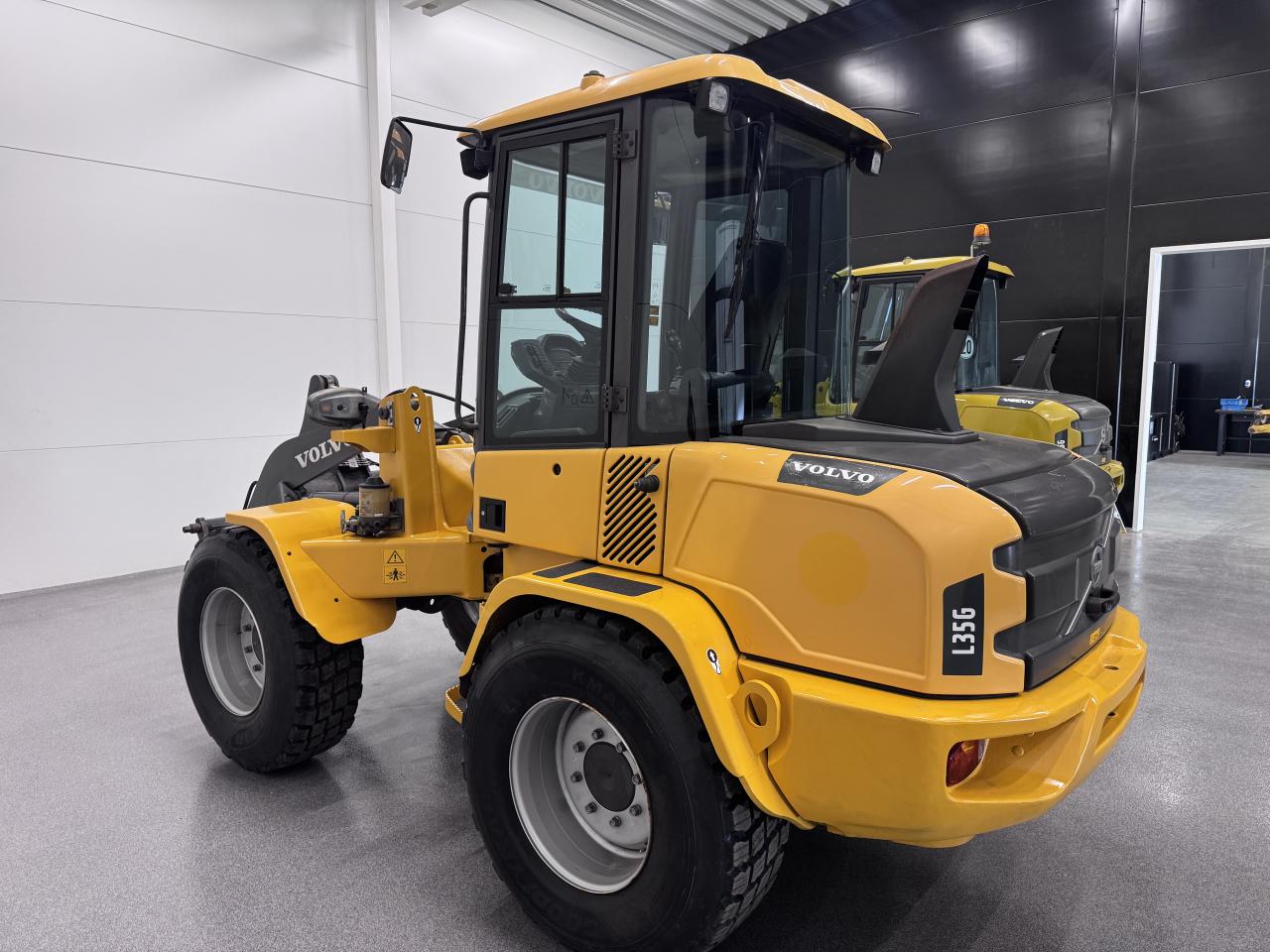 Bild på Volvo L35G Med nya snödäck