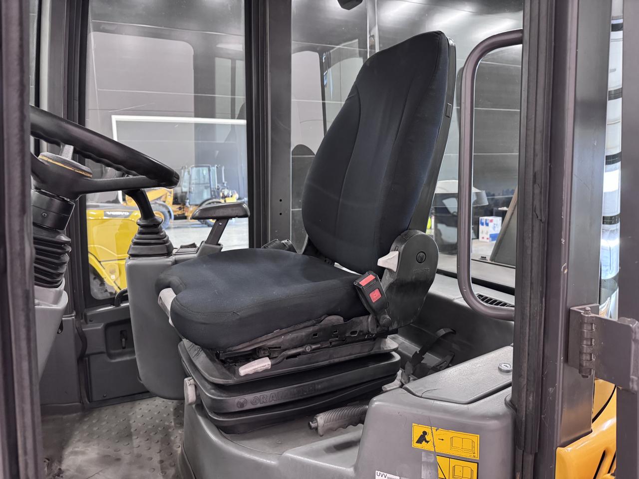 Bild på Volvo L35G Med nya snödäck