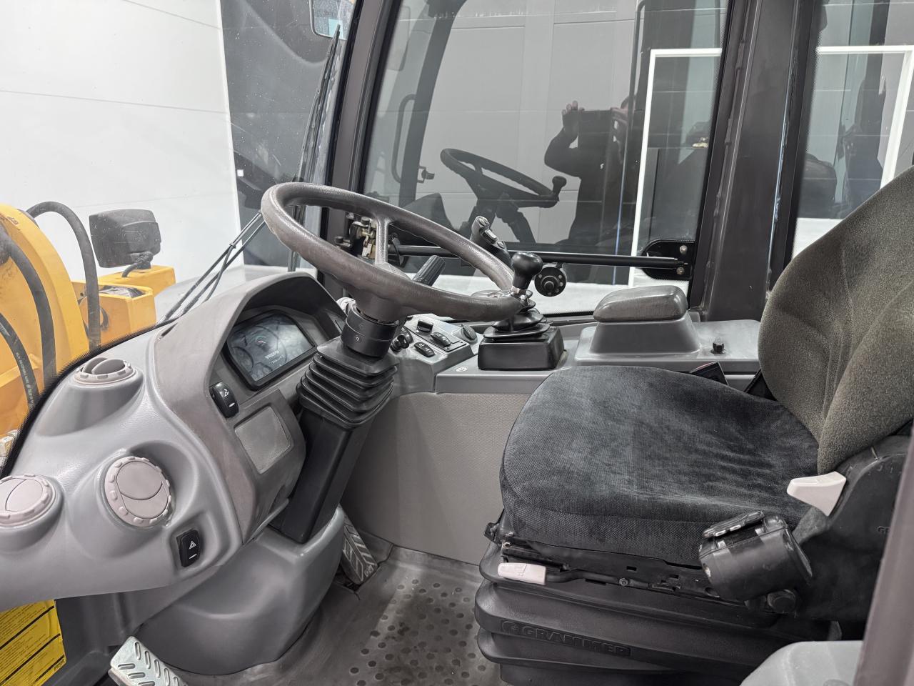 Bild på Volvo L25F med redskap