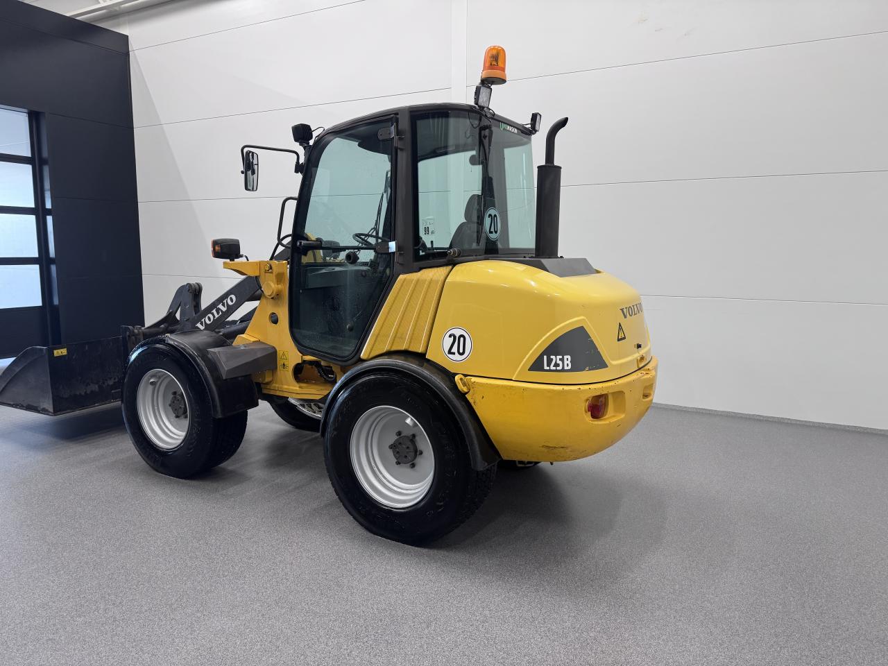 Bild på Volvo L25B