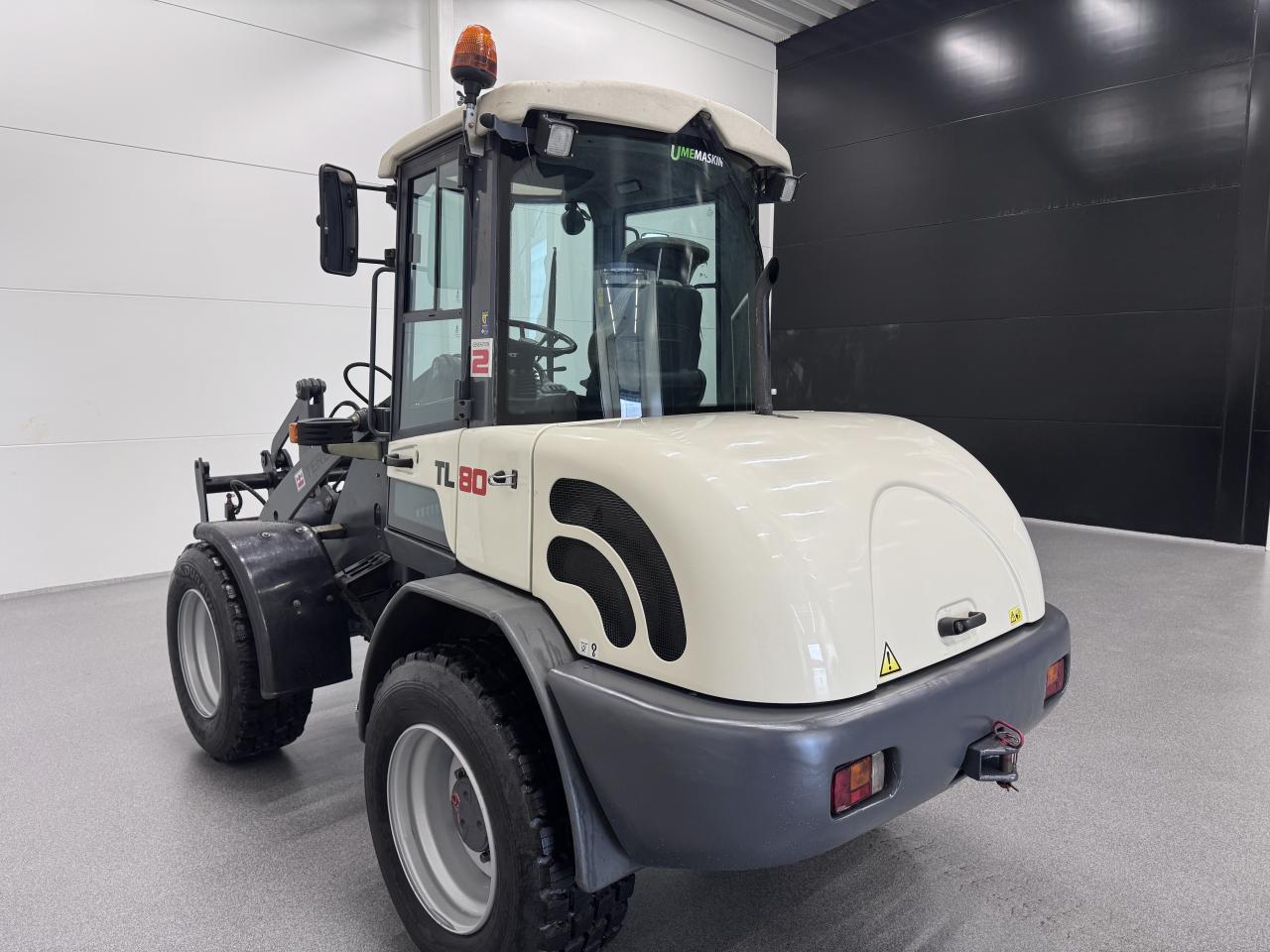 Bild på Terex TL80 med nya snödäck