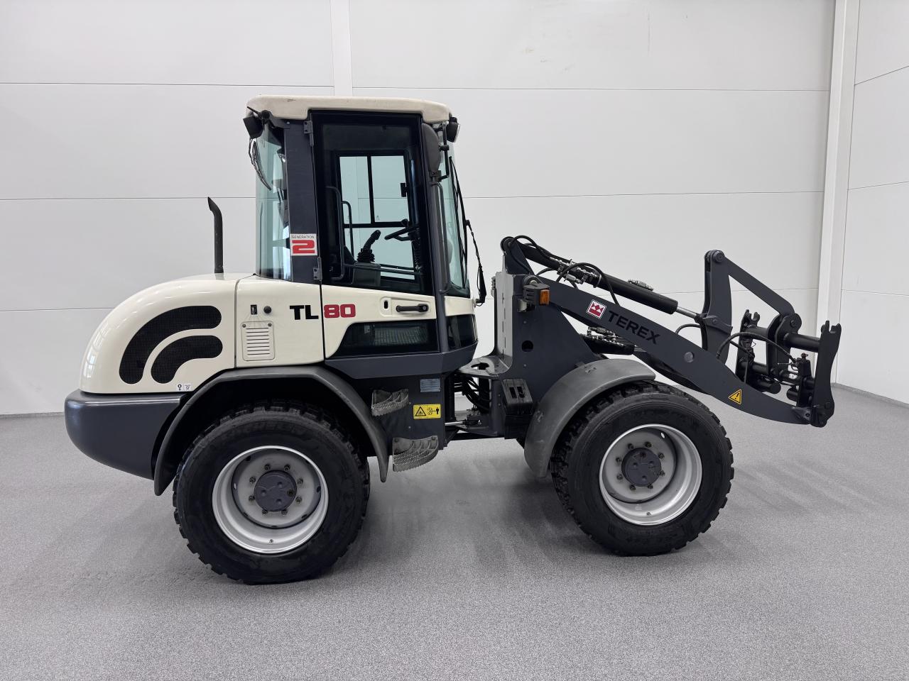 Terex TL80 med nya snödäck