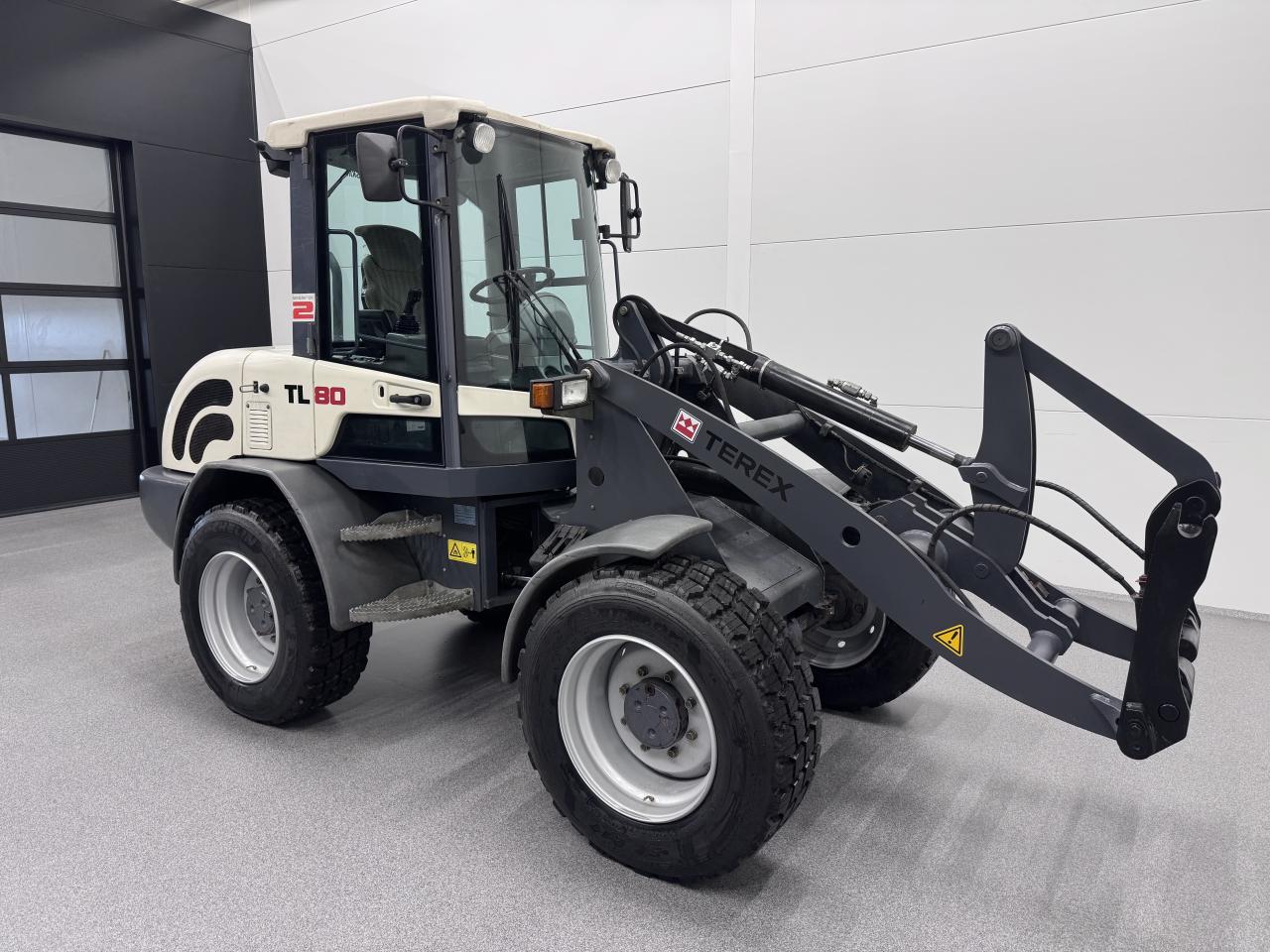 Bild på Terex TL80 med nya snödäck